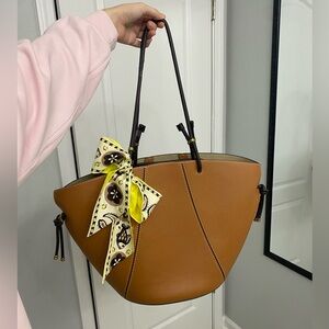 Tory Burch Spaghetti Tote in Brown-Like New